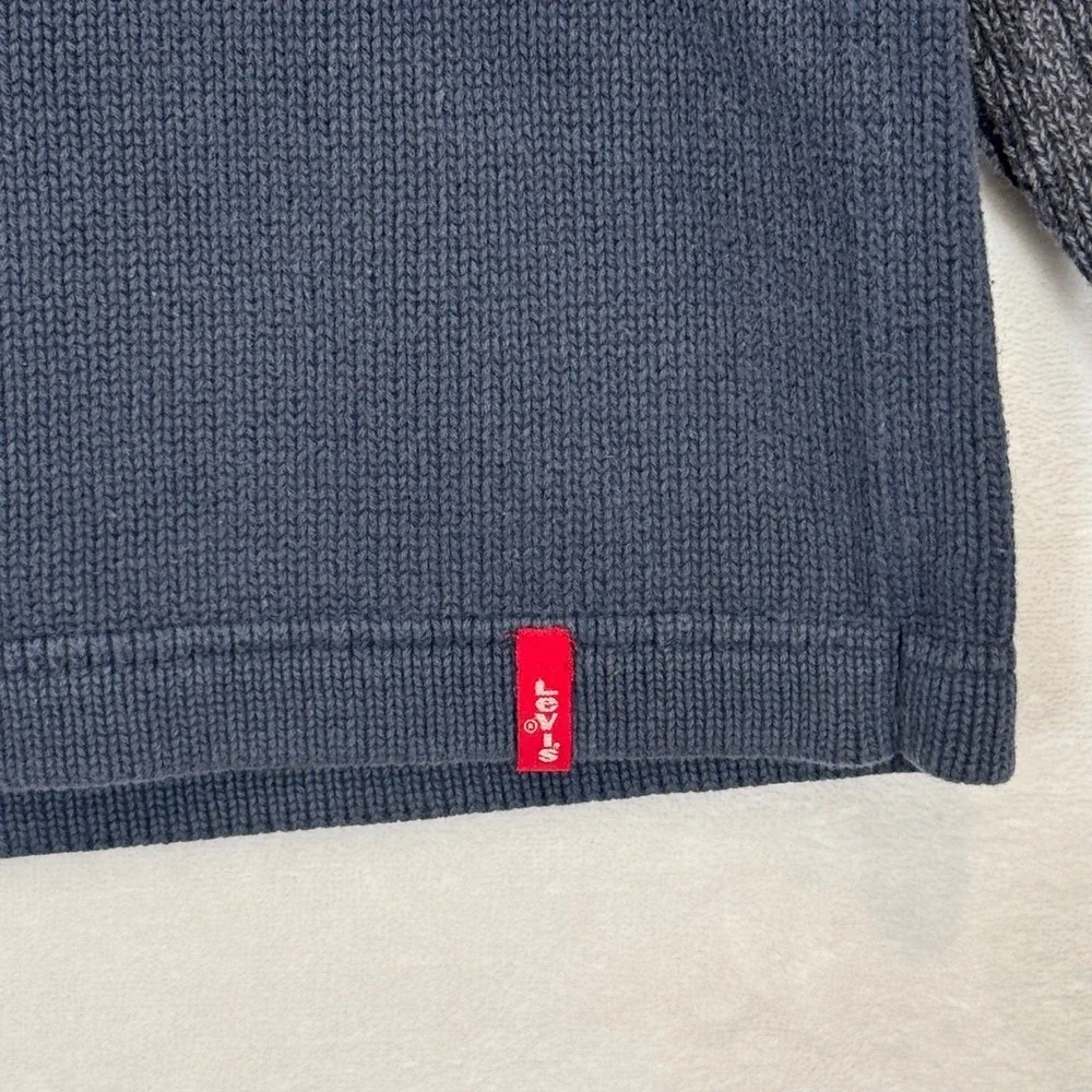 Levis comfortable deals sleeves
